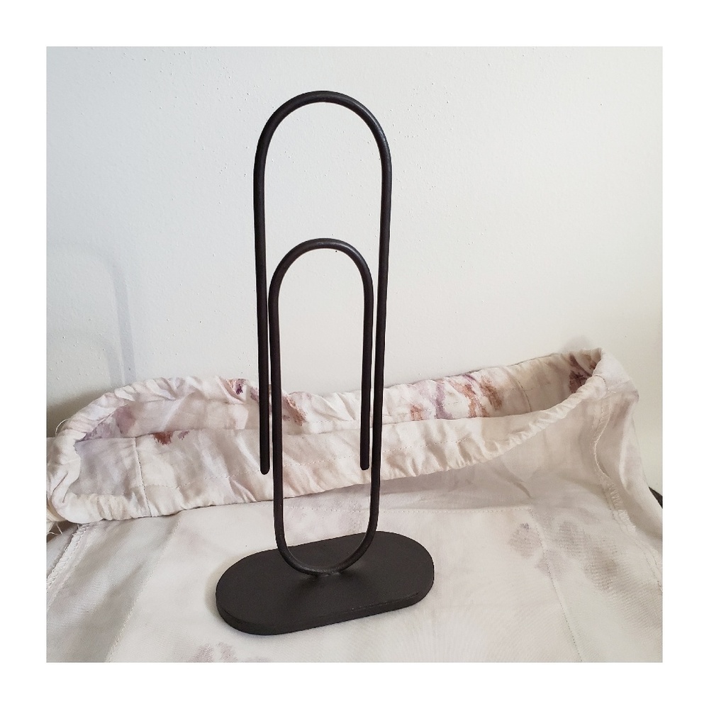 Large Paper Clip Photo Stand